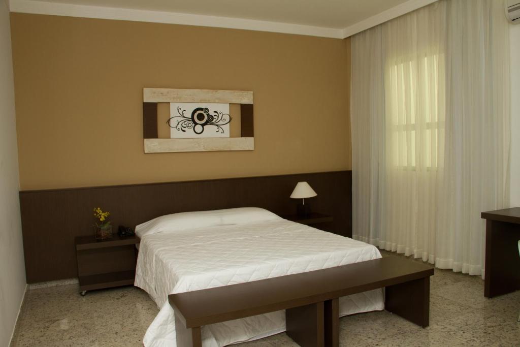 Santorini Hotel Guanhães エクステリア 写真